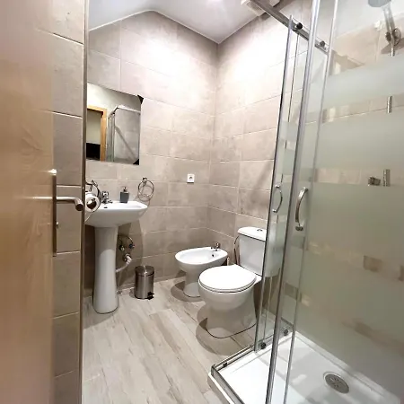 New In Center Apartment *